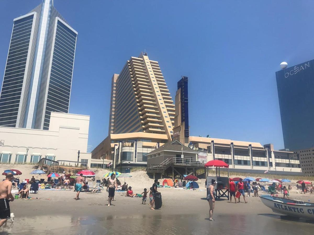 Beachfront Double Queen - Cozysuites Atlantic City